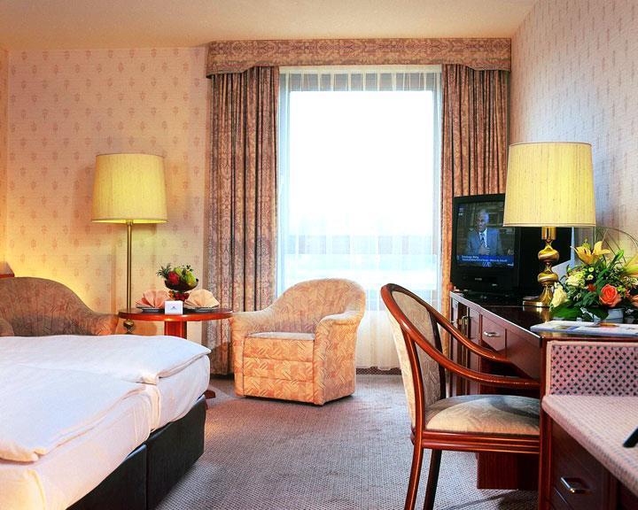 Maritim Hotel Koenigswinter Room photo